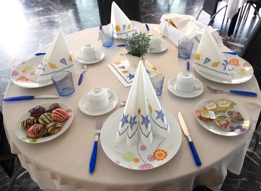 מלון סירמיונה Olympic Kosher Holidays