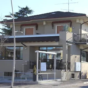 Margherita Meublè Sirmione